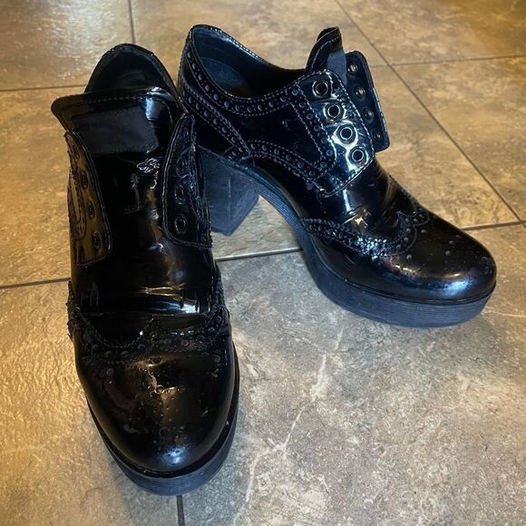 Prada wingtip Oxford heels sz 39 - Picture 1 of 15